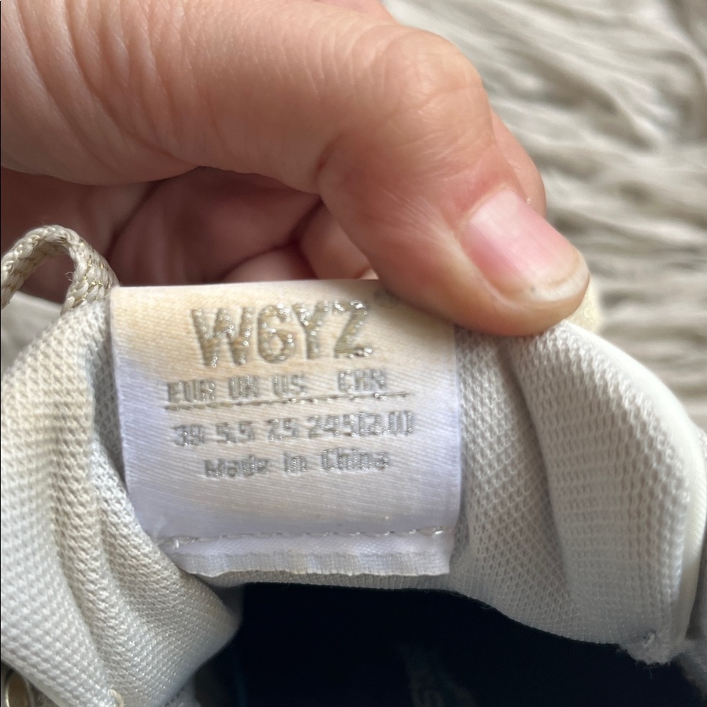 W6YZ Just Say Wizz Platform Metallic Silver Suede Low Top Lace Up Sneaker Sz 7.5 - Picture 9 of 10